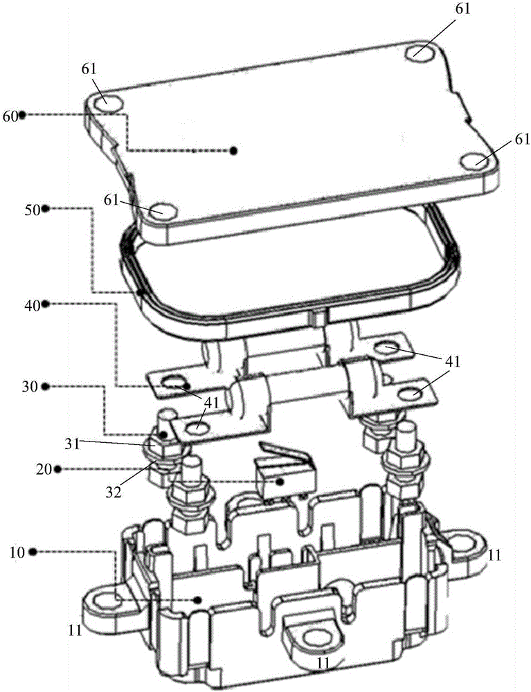 插電式混合動(dòng)力車輛的動(dòng)力電池及其外置式保險(xiǎn)絲盒的制作方法附圖